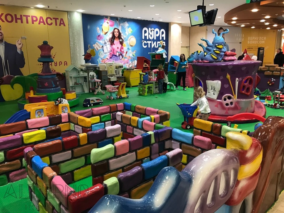 Фотографии детской площадки в ТРЦ АУРА
