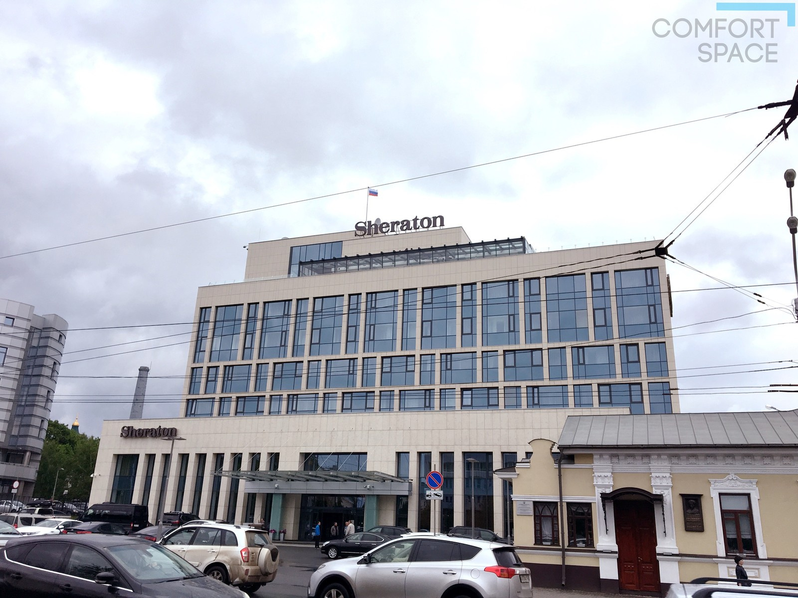 Sheraton-Уфа. Земне-летний сад на крыше отеля.