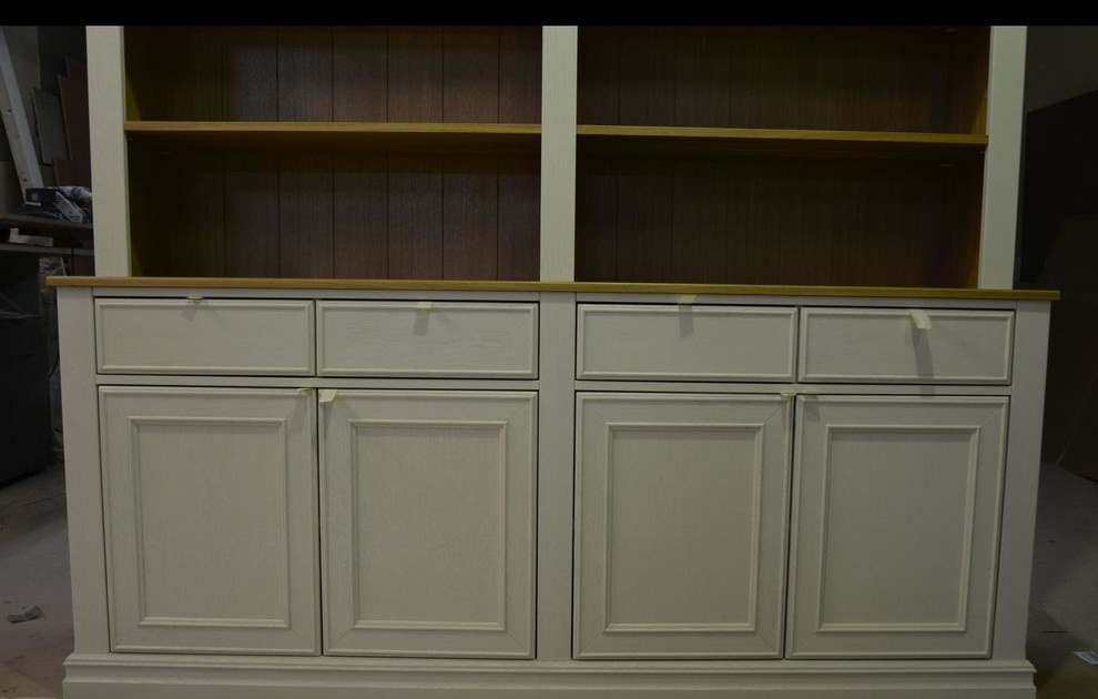 Библиотека в классическом стиле