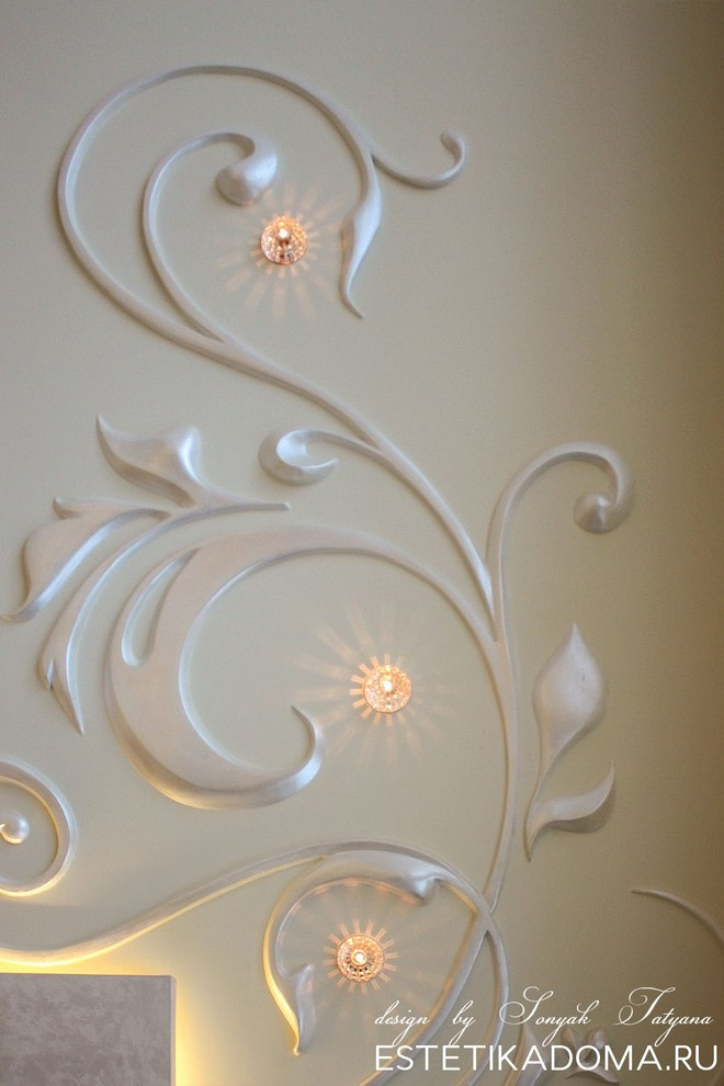 рельеф со встроенными светильниками