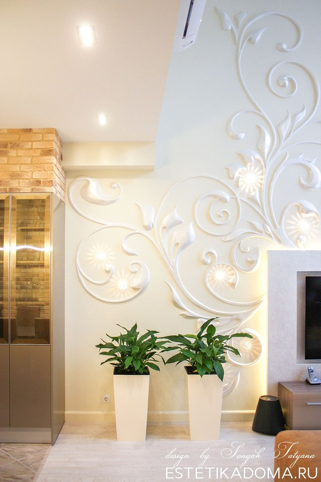 рельеф со встроенными светильниками