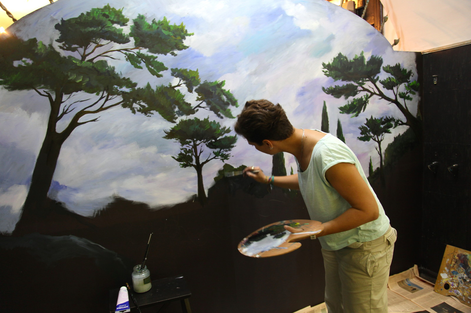 Роспись стены в магазине цветов