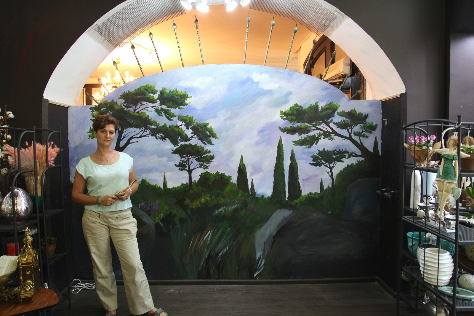 Обложка проекта: Роспись стены в магазине цветов