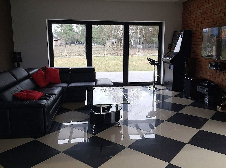 Обложка проекта: Хай-тек