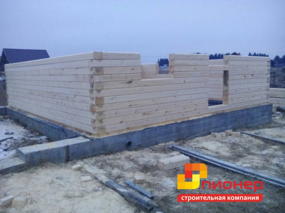 На этапе строительства