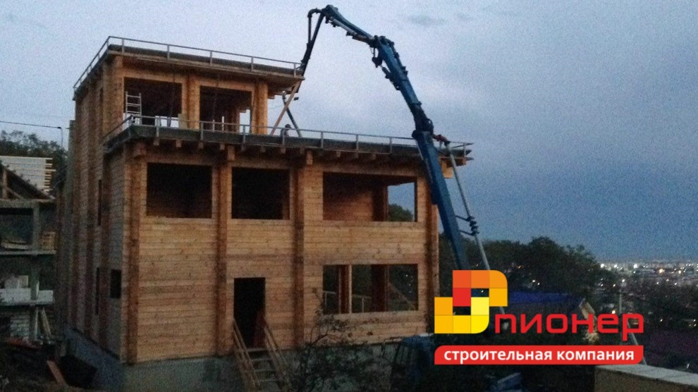 На этапе строительства