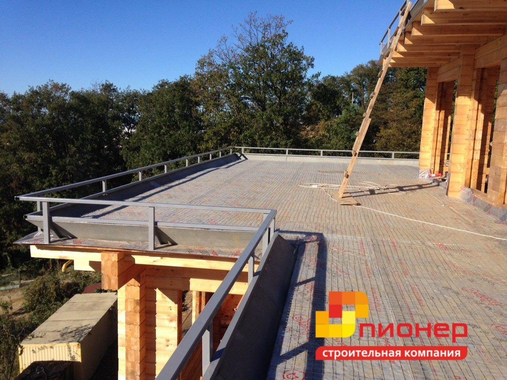 На этапе строительства