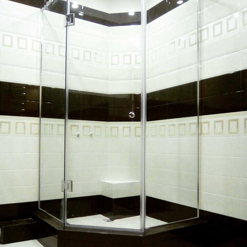 Изготовление и монтаж душевых перегородок
