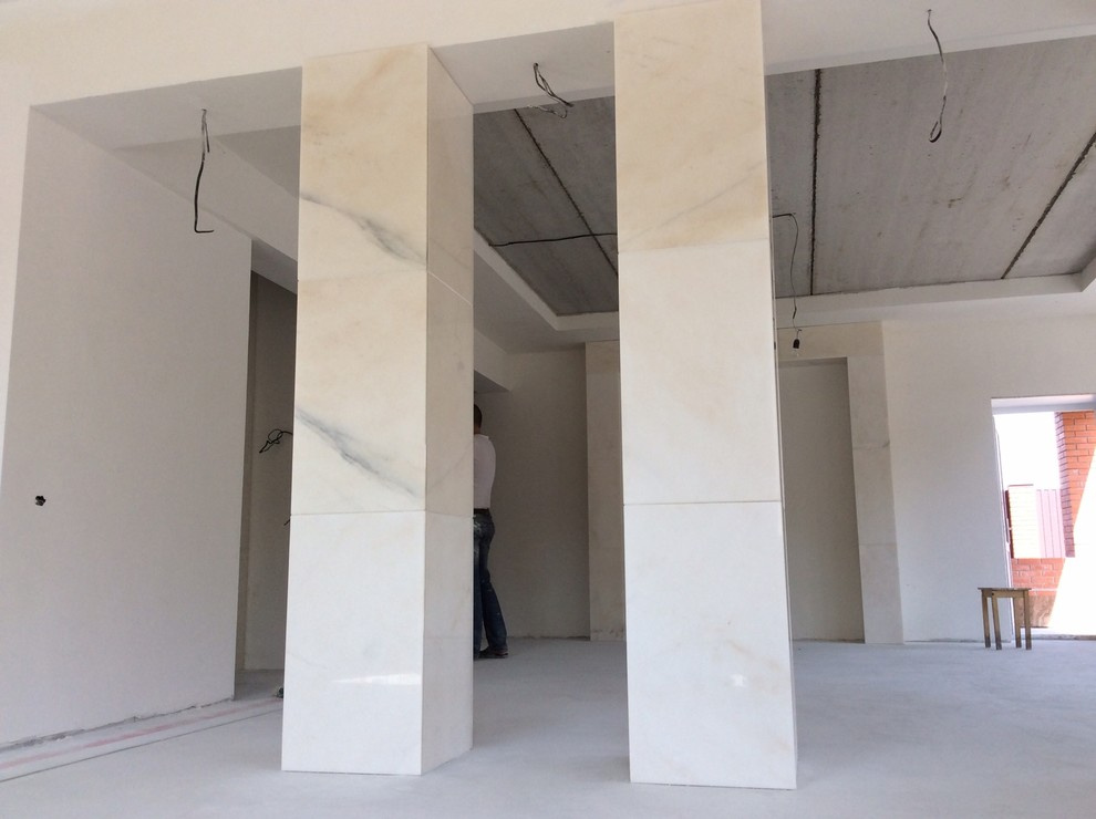 Облицовка колонн и камина