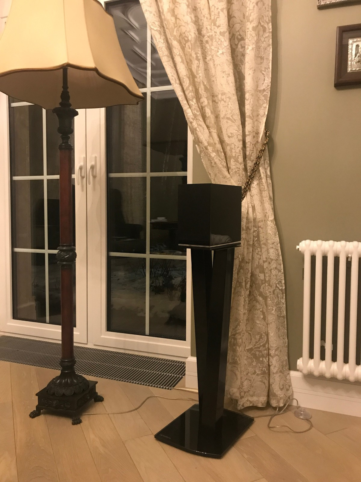 Комната прослушивания винила