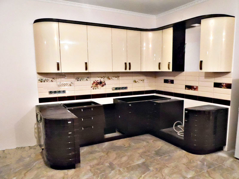 кухни на заказ в стиле модерн