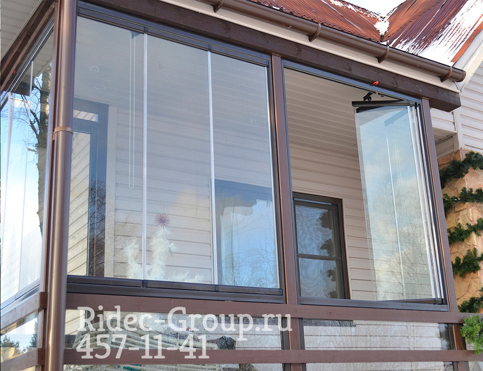 Безрамное остекление веранды