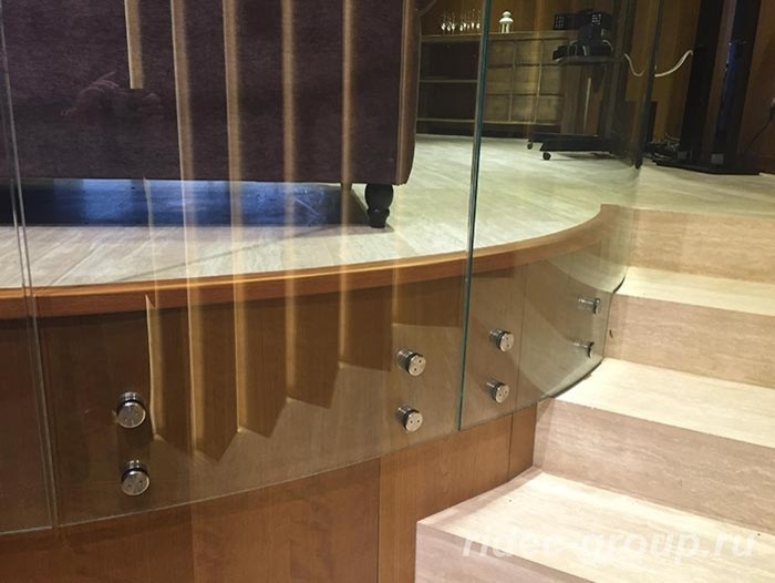 Установка ограждения в ресторан Royal Beach Крестовский