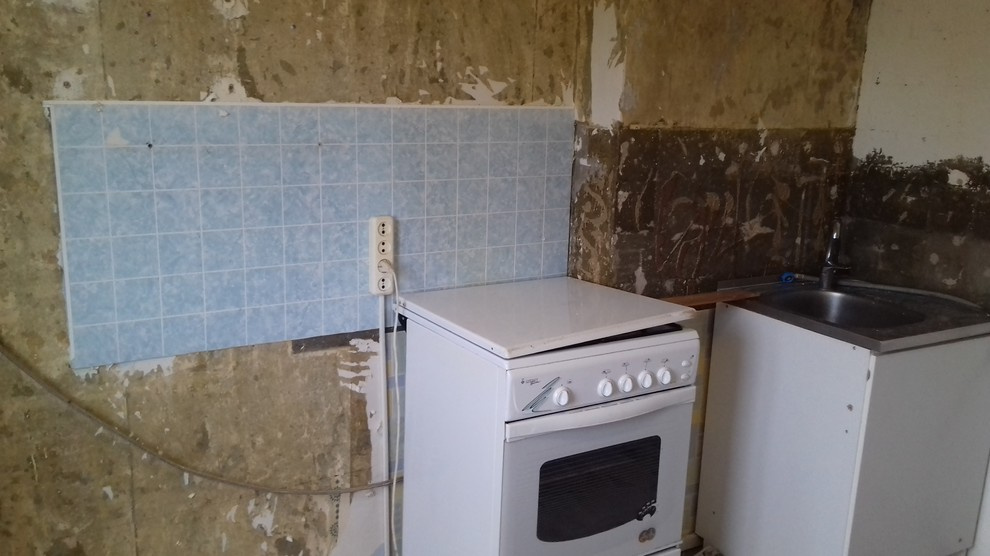 Кухня со стеклянным фартуком