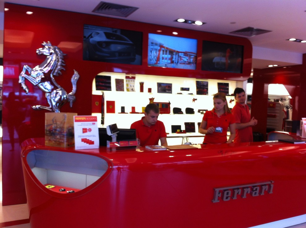 Обложка проекта: Магазин Ferrari в Санкт-Петербурге