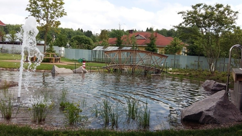 Плавательный водоём в п. Первомайское (ЛО)
