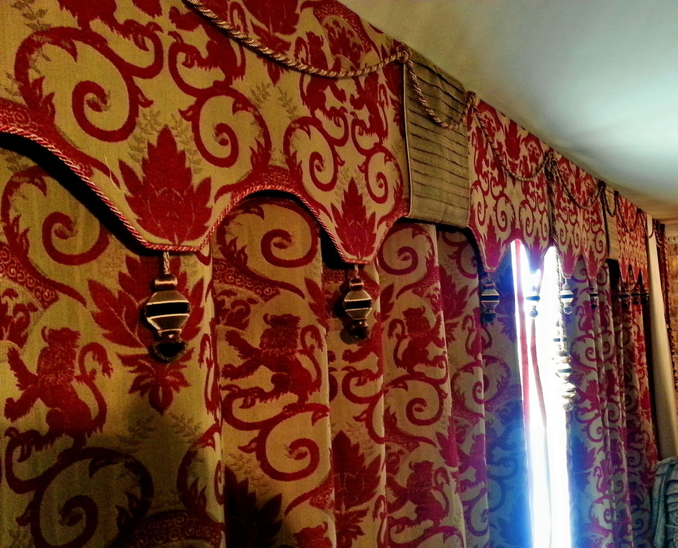 Сложные модели штор: крой, декор, установка