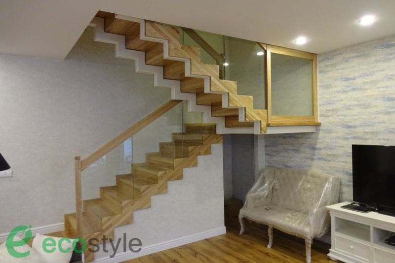 Лестница в стиле "Лофт" на металлическом каркасе