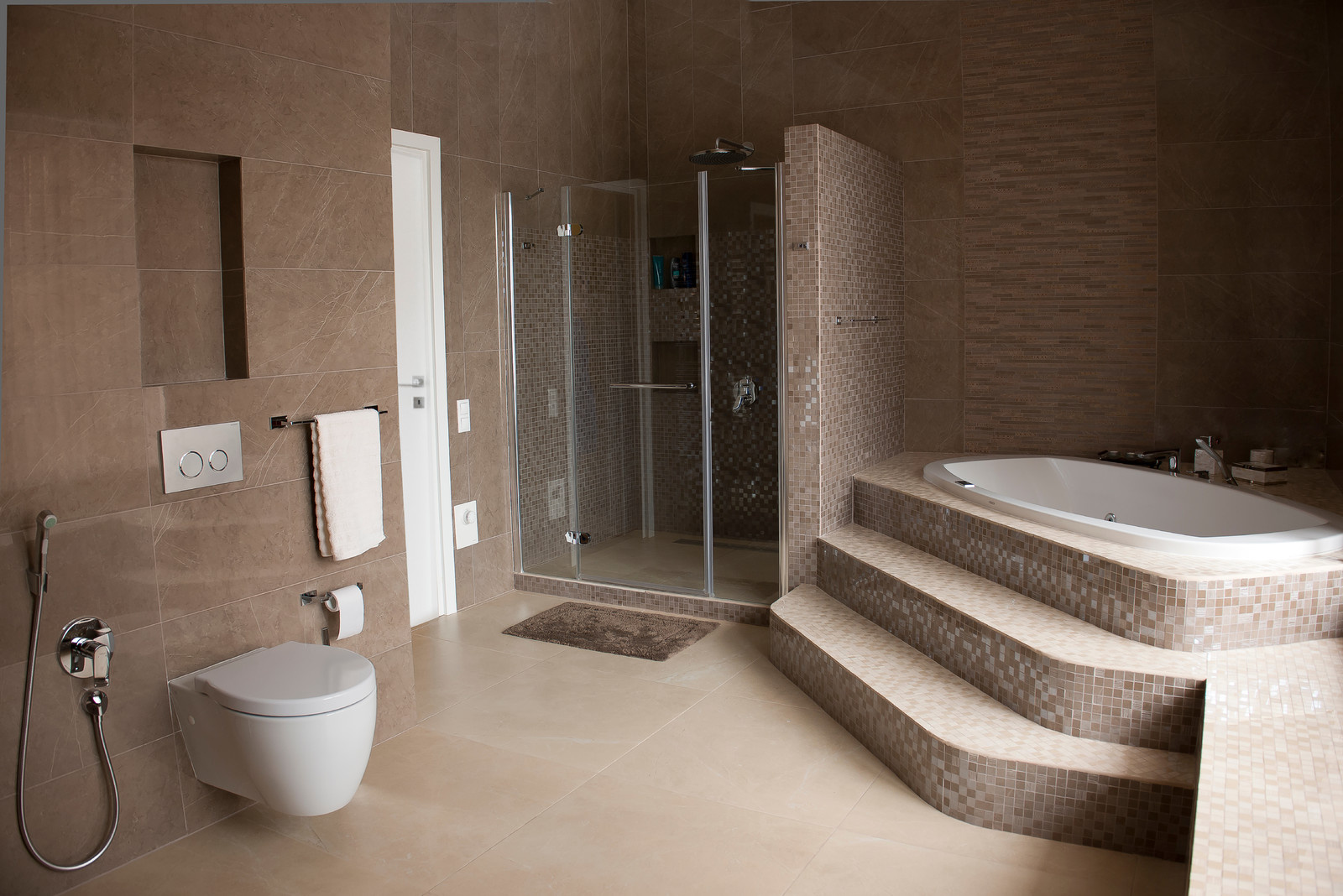 Третий этаж - ванная комната хозяев