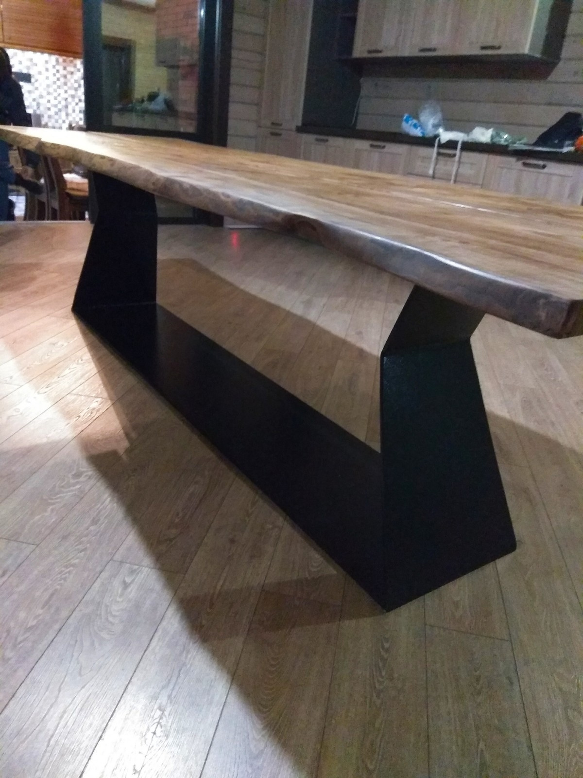 Стол из слэбов ясеня