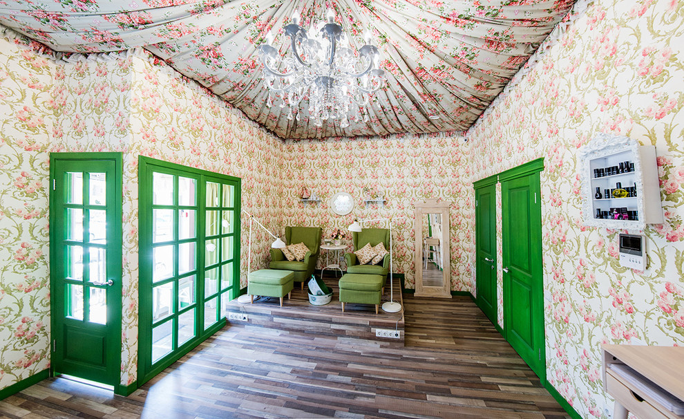 SHABBY CHIC NAIL KITCHEN