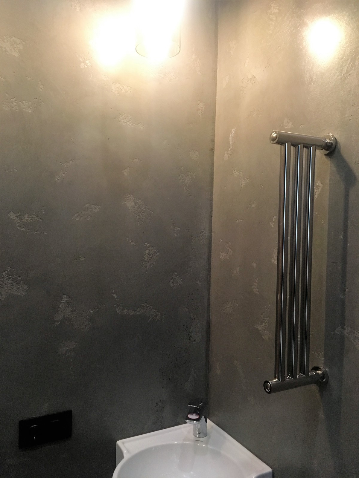 Обложка проекта: Спортивная - бетон санузел