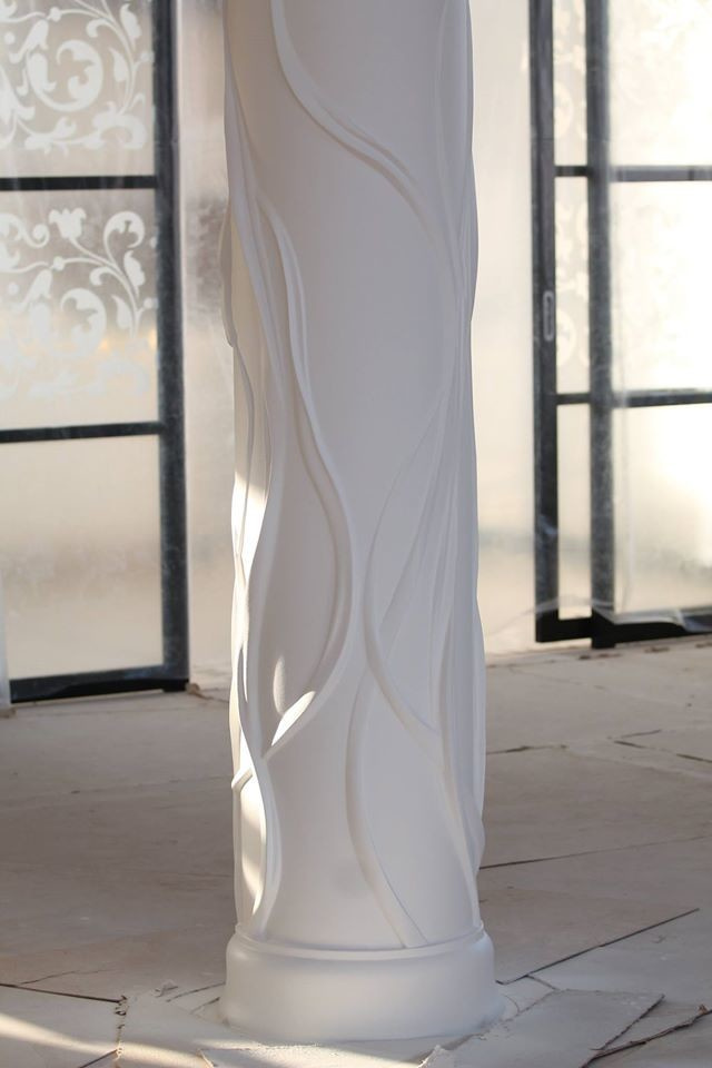 Изготовление барельефа на колонне и стене в частном доме.