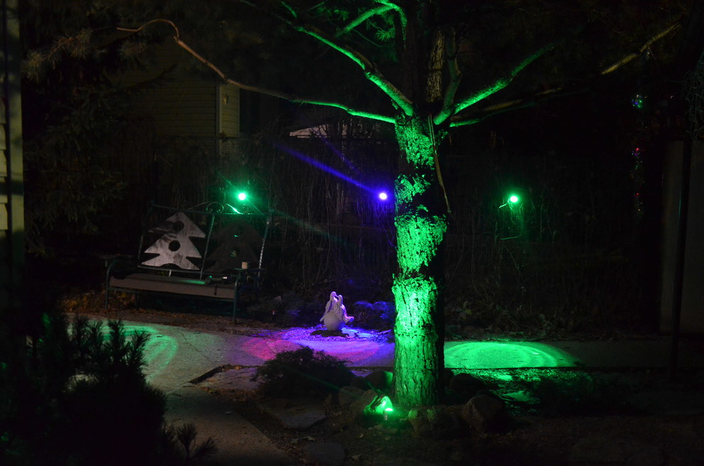 Декоративное  освещение сада