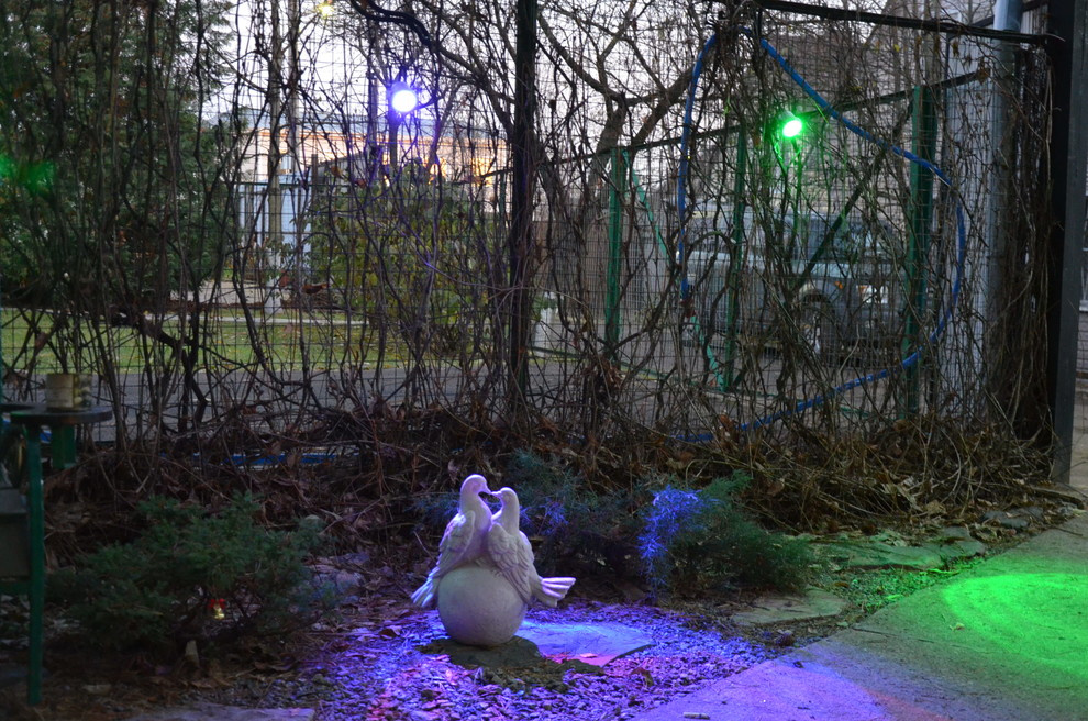 Декоративное  освещение сада