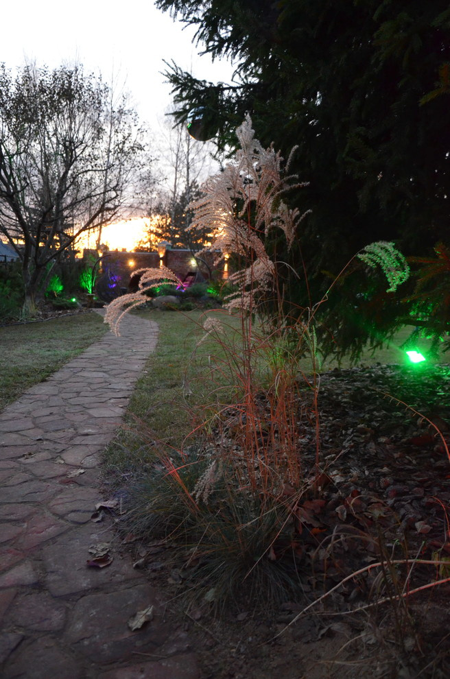 Декоративное  освещение сада
