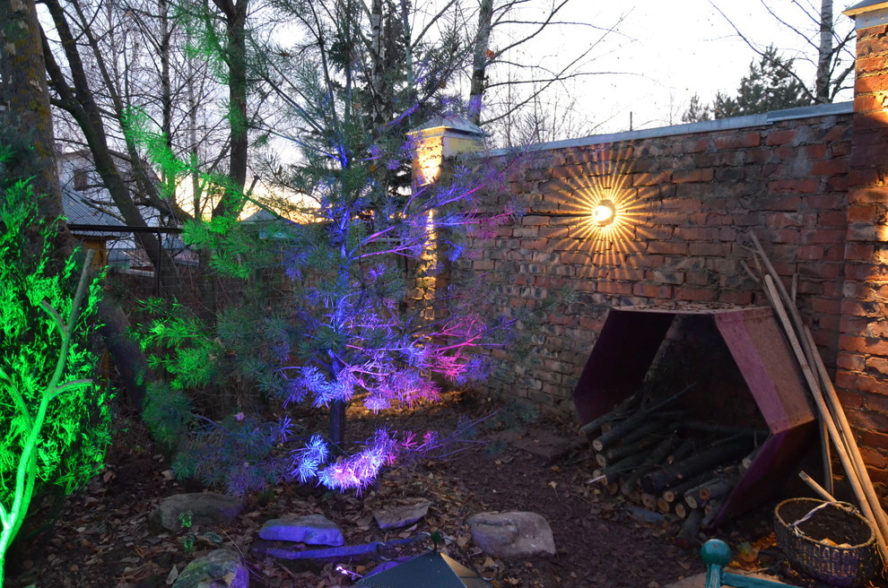Декоративное  освещение сада