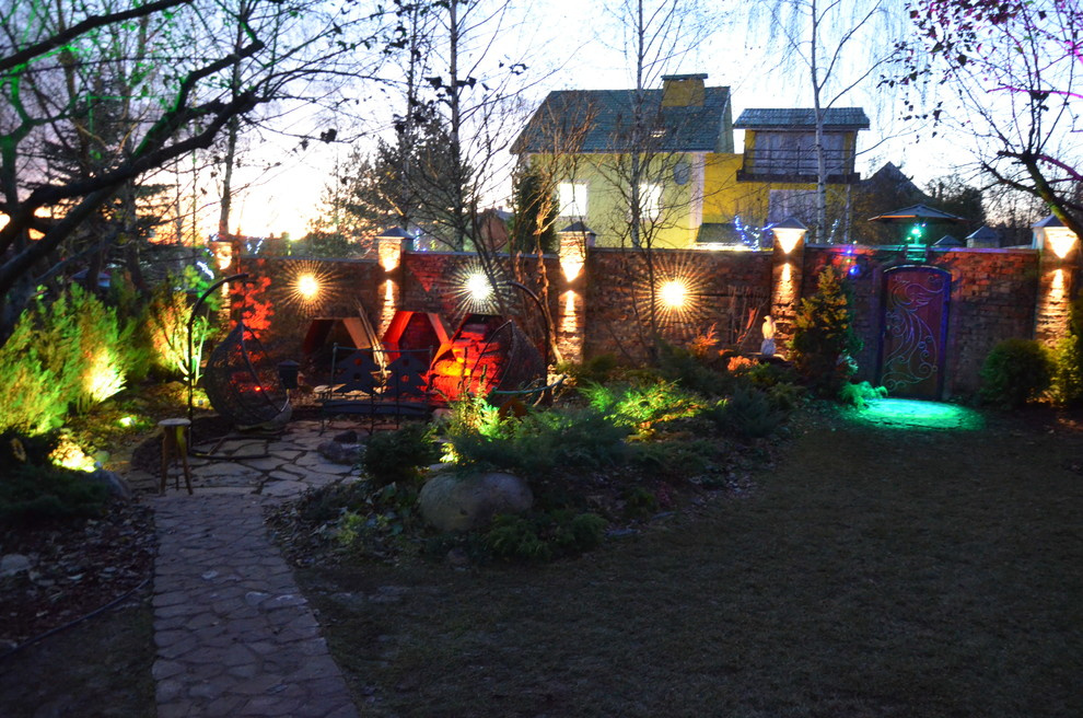 Декоративное  освещение сада