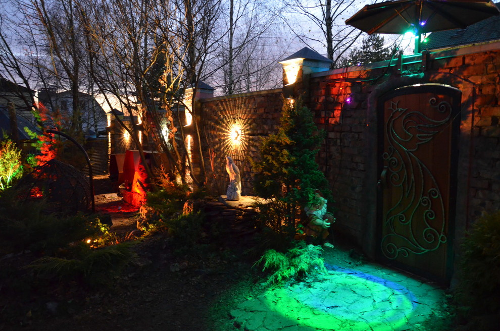 Декоративное  освещение сада