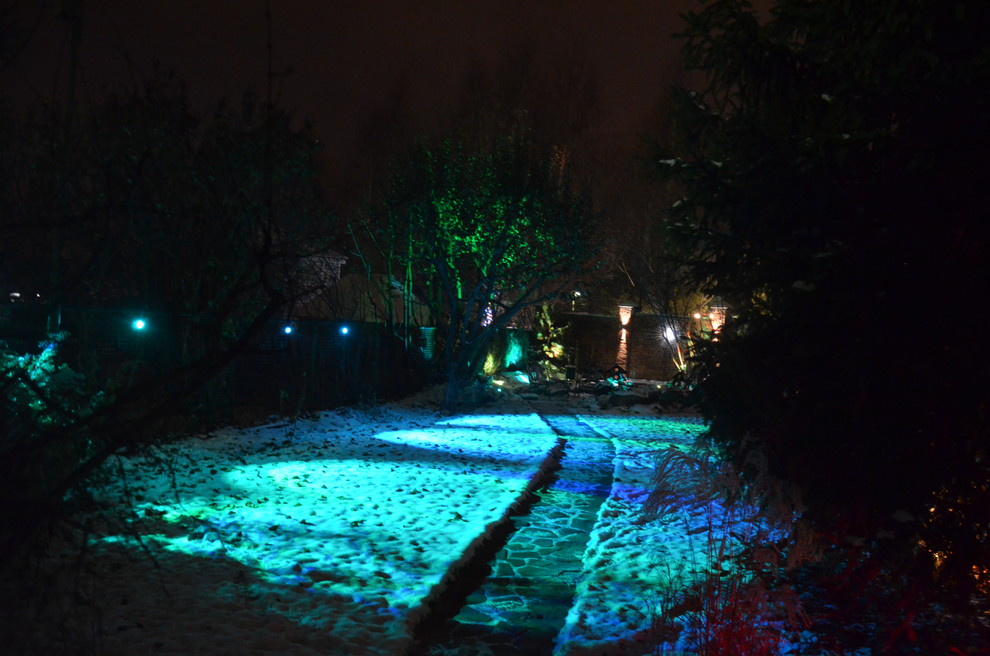 Декоративное  освещение сада