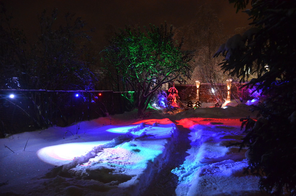 Декоративное  освещение сада