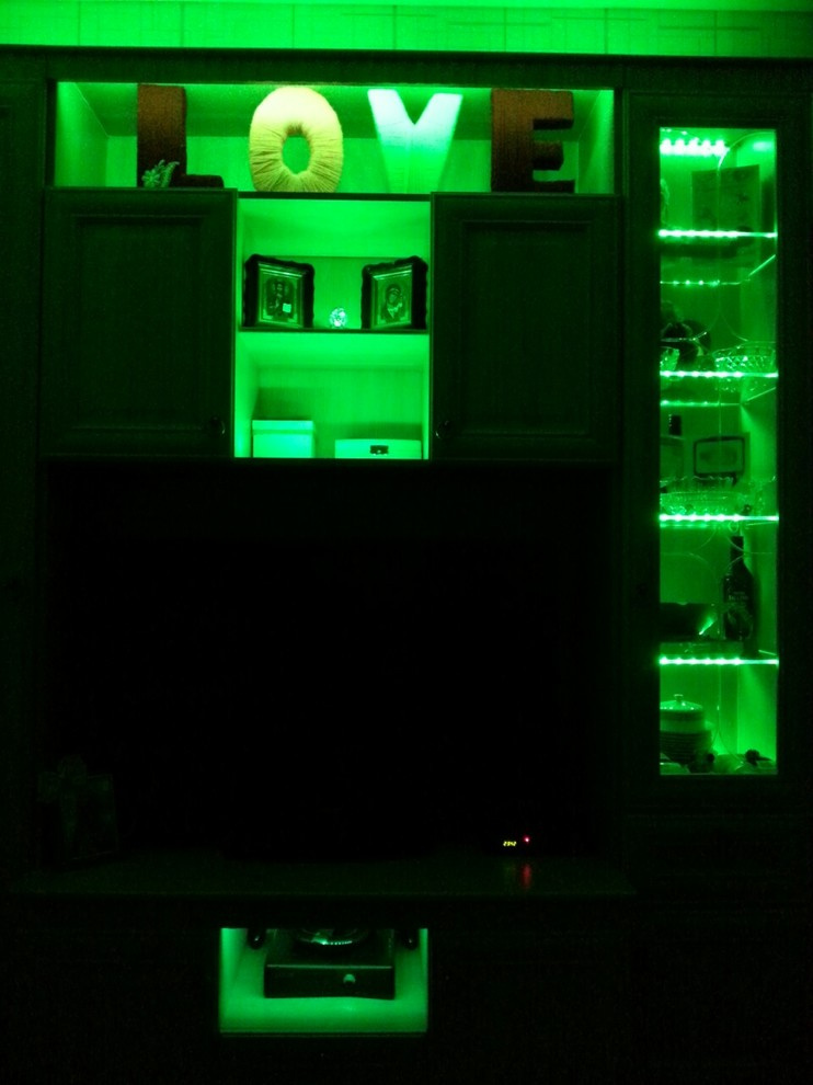 Подсветка шкафа молодоженам