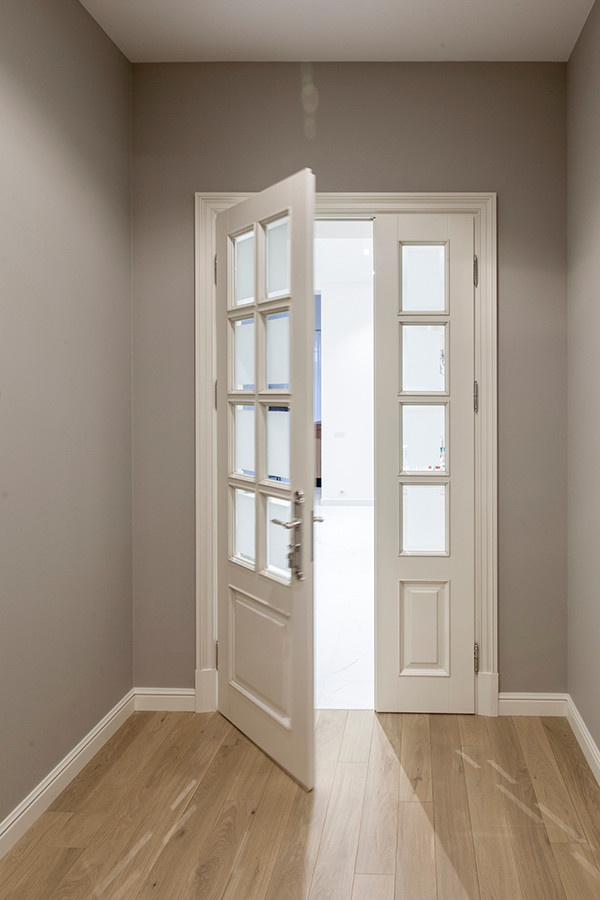 Двери со стеклом