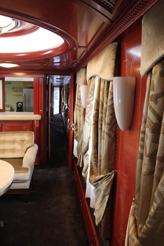 Обложка проекта: VIP вагон