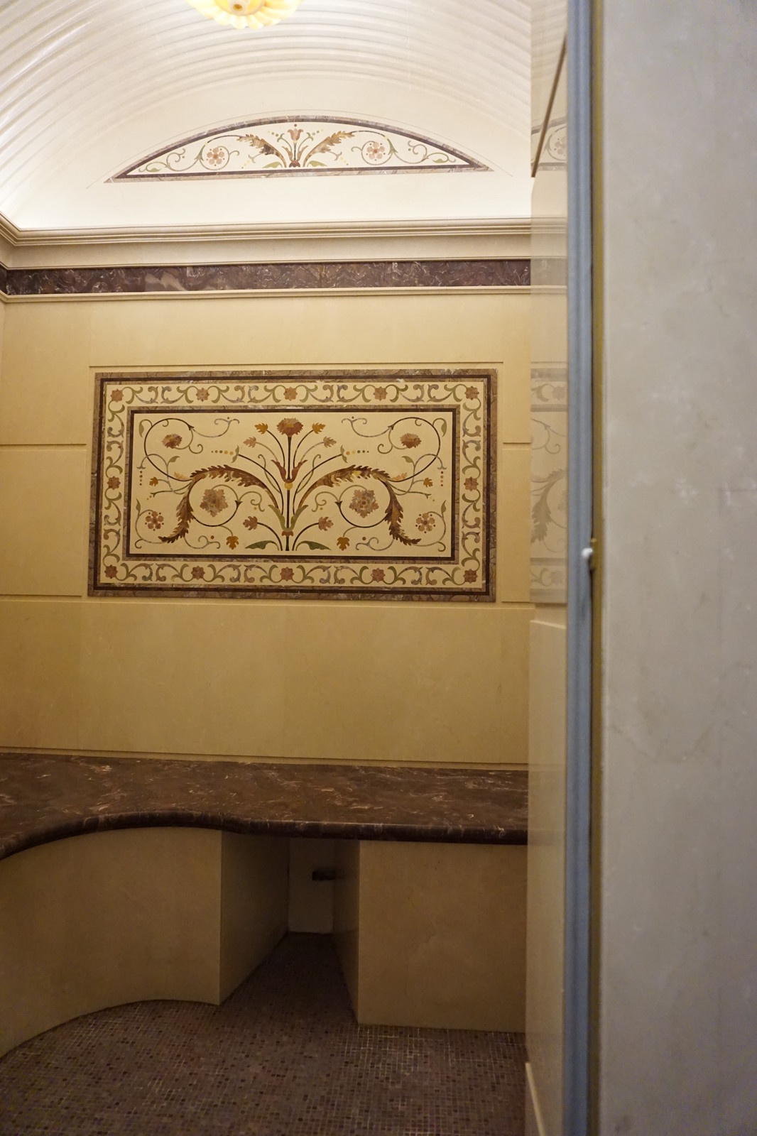 Облицовочные работы и изделия из натурального камня