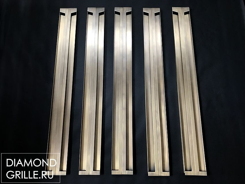 Обложка проекта: Латунные ручки для гардероба