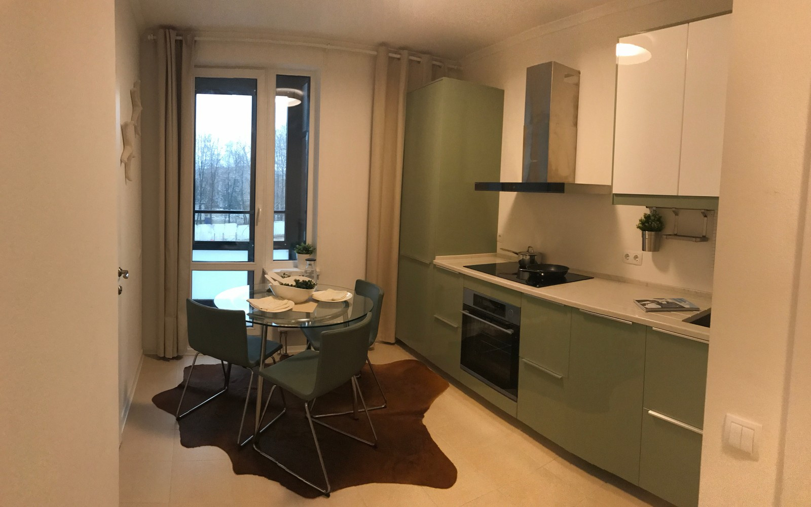 кухня 9 м2 с выходом на балкон