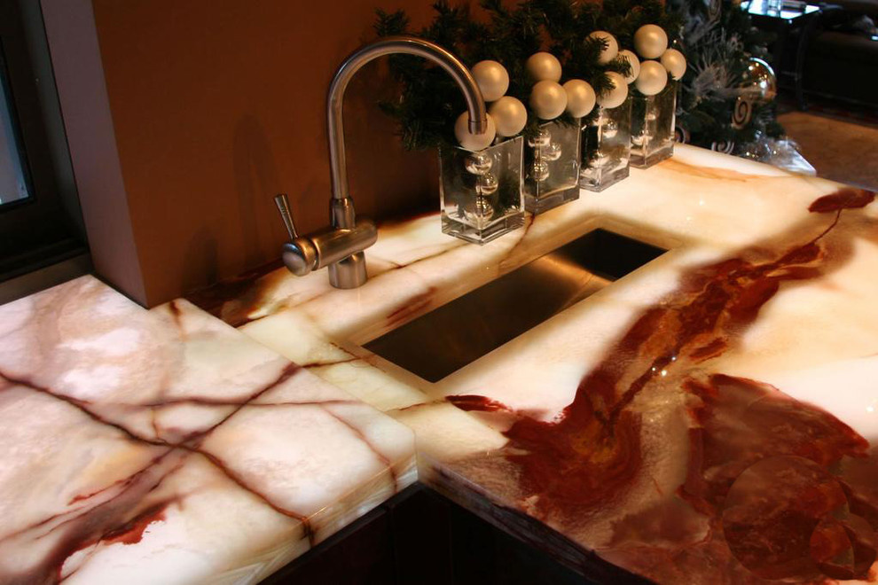 Столешницы из оникса