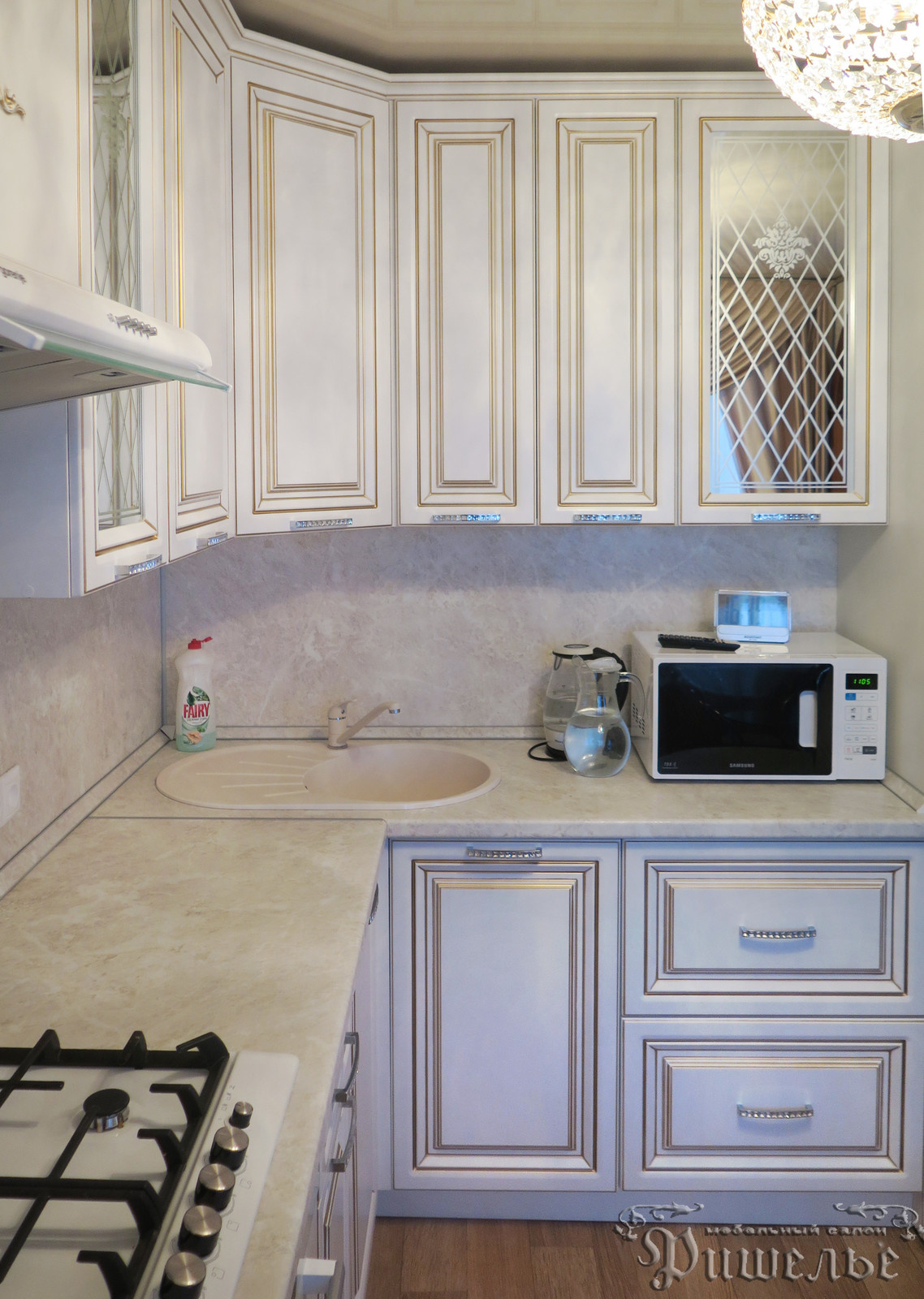 Кухня в классическом стиле в квартиру по ул. Цюрупы 1