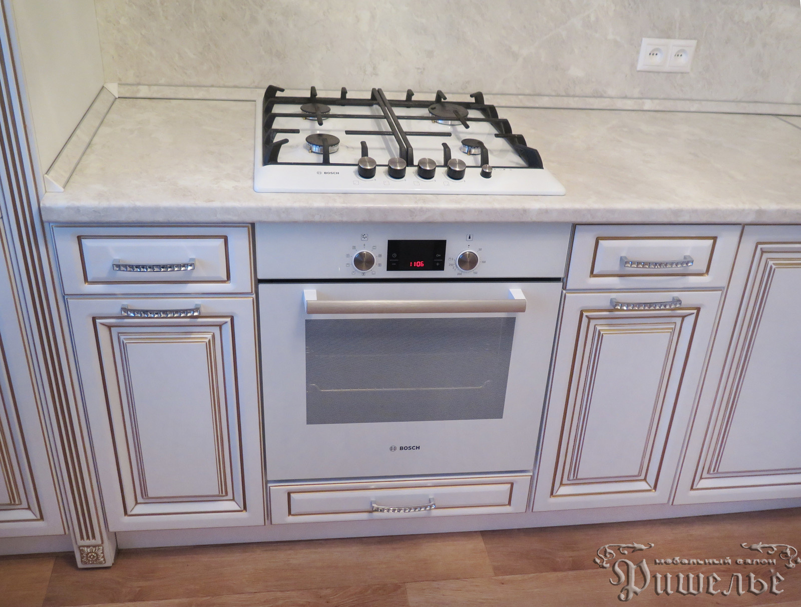 Кухня в классическом стиле в квартиру по ул. Цюрупы 1