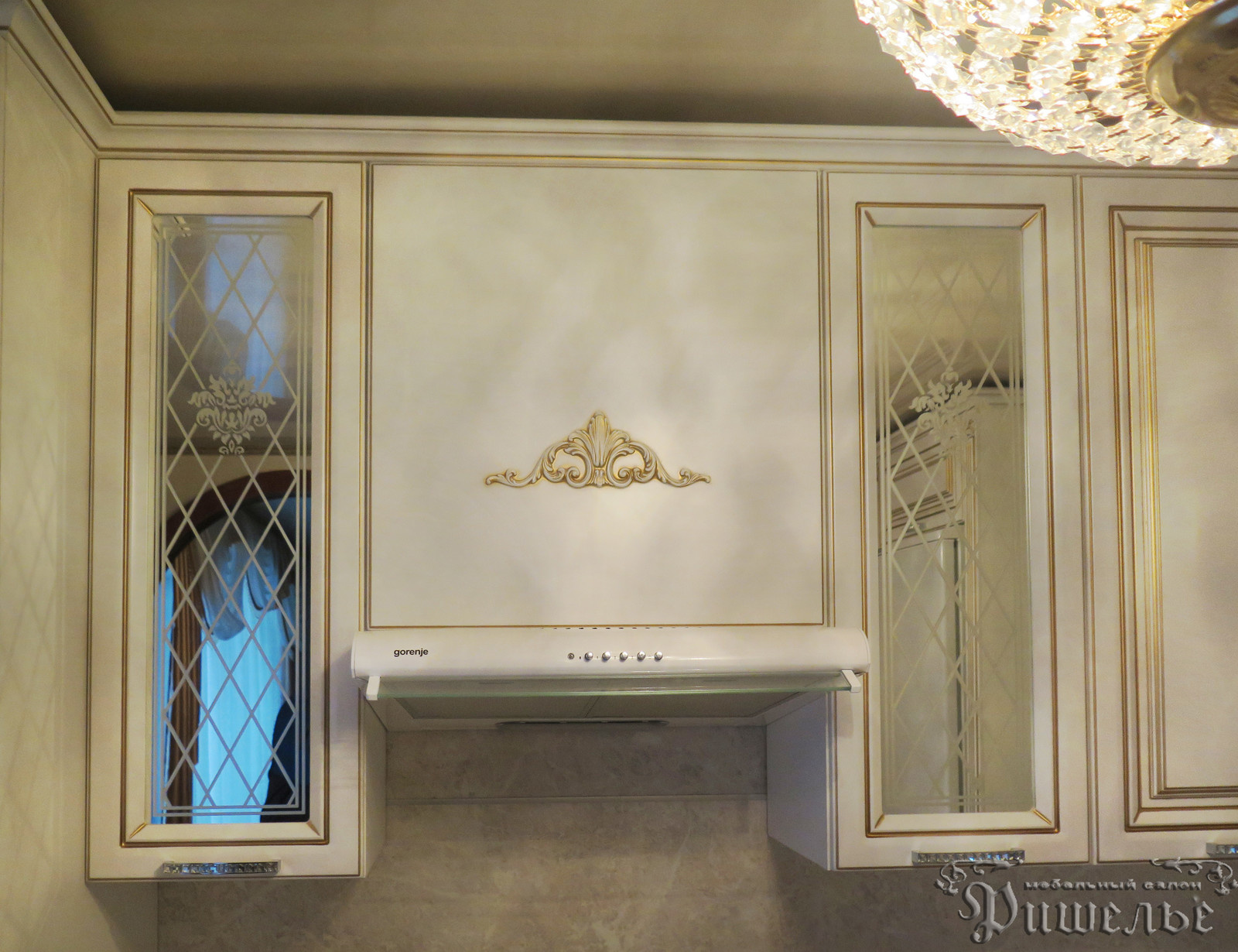 Обложка проекта: Кухня в классическом стиле в квартиру по ул. Цюрупы 1