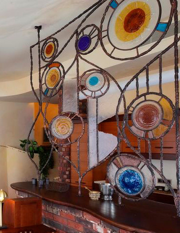 Обложка проекта: Гауди