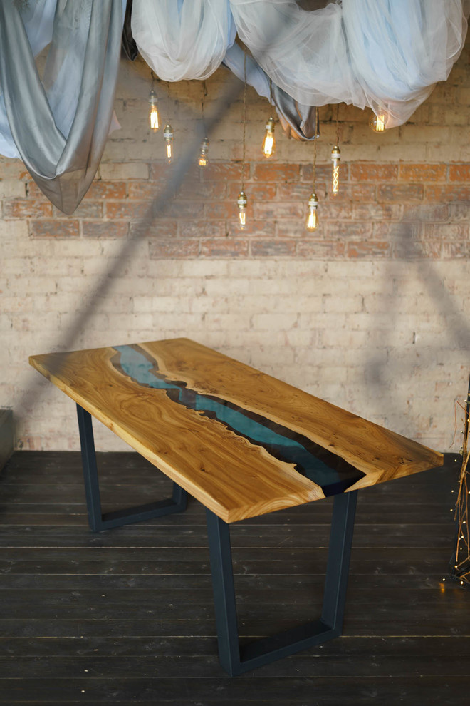 Стол Река  (каповый карагач)