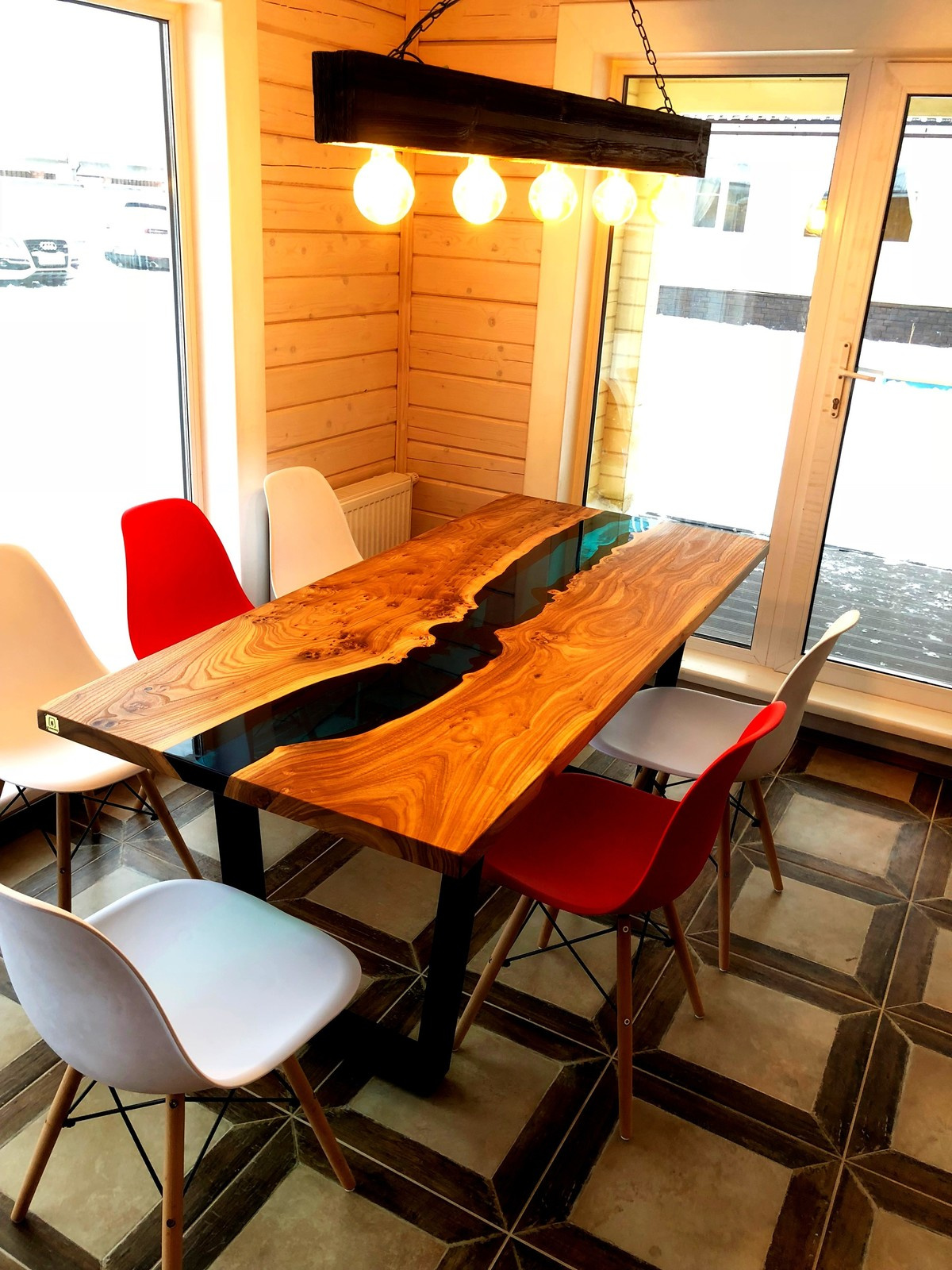 Обложка проекта: Стол Река  (каповый карагач)