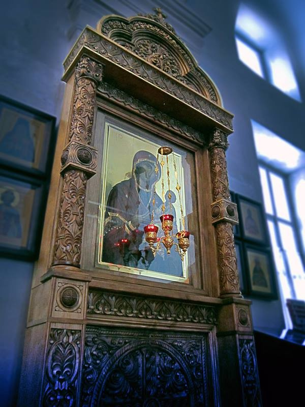 Внутреннее убранство храма.