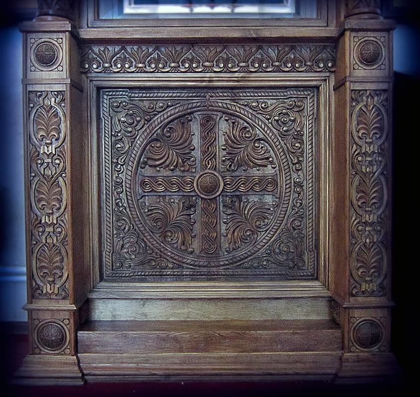 Внутреннее убранство храма.